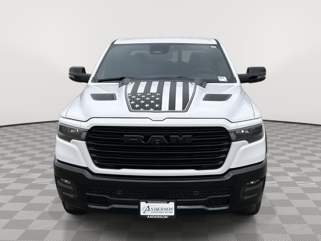 Vehicle photo 8