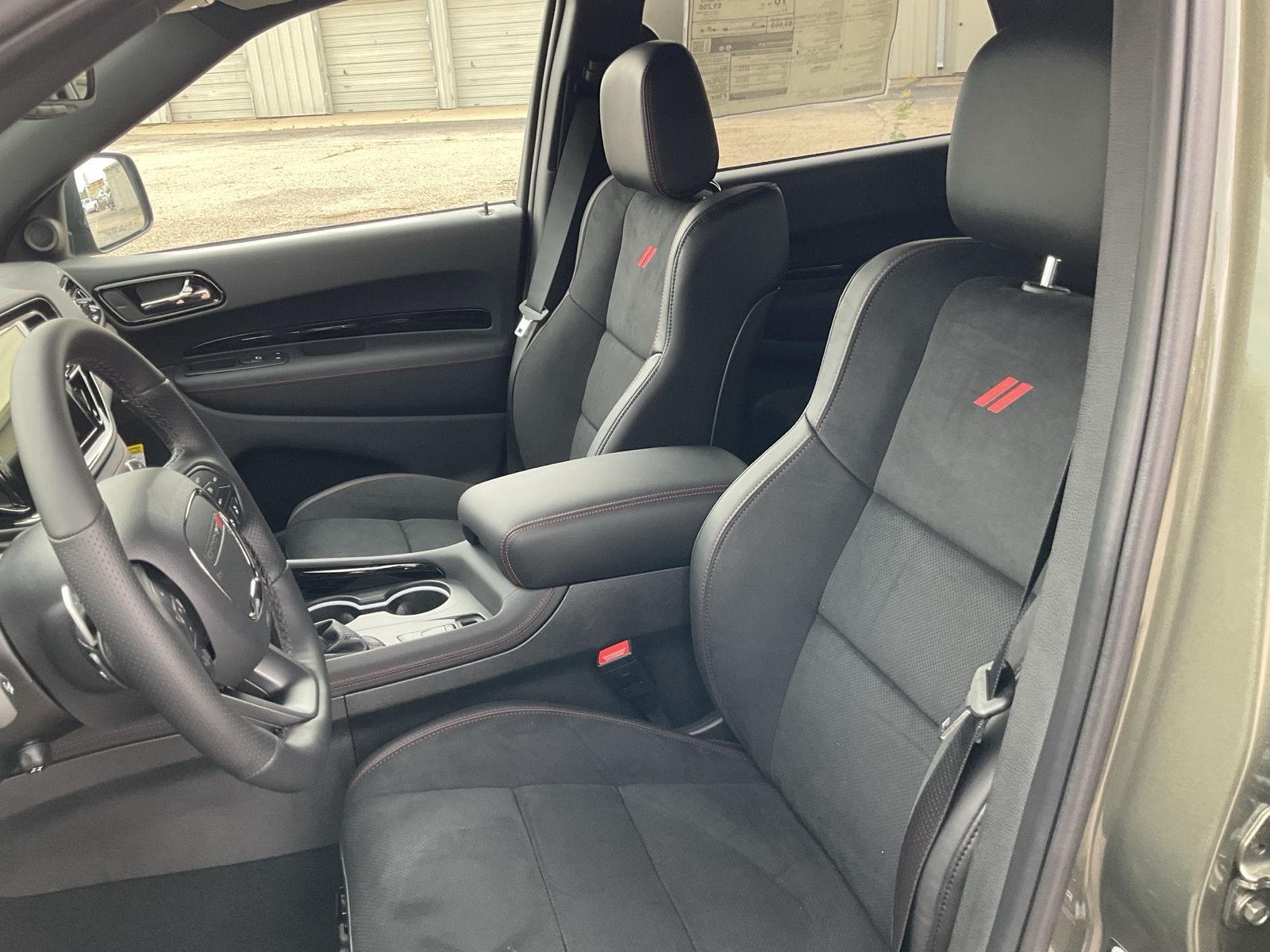 Vehicle photo 19