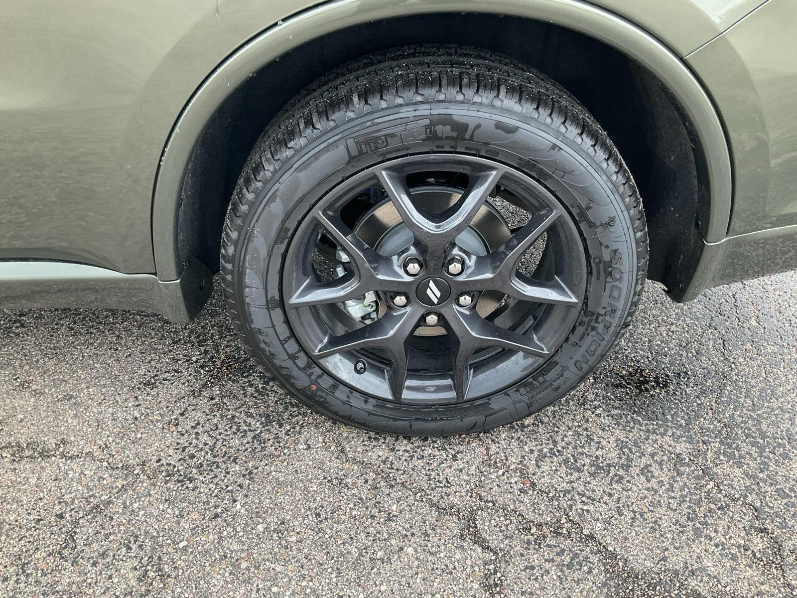 Vehicle photo 20