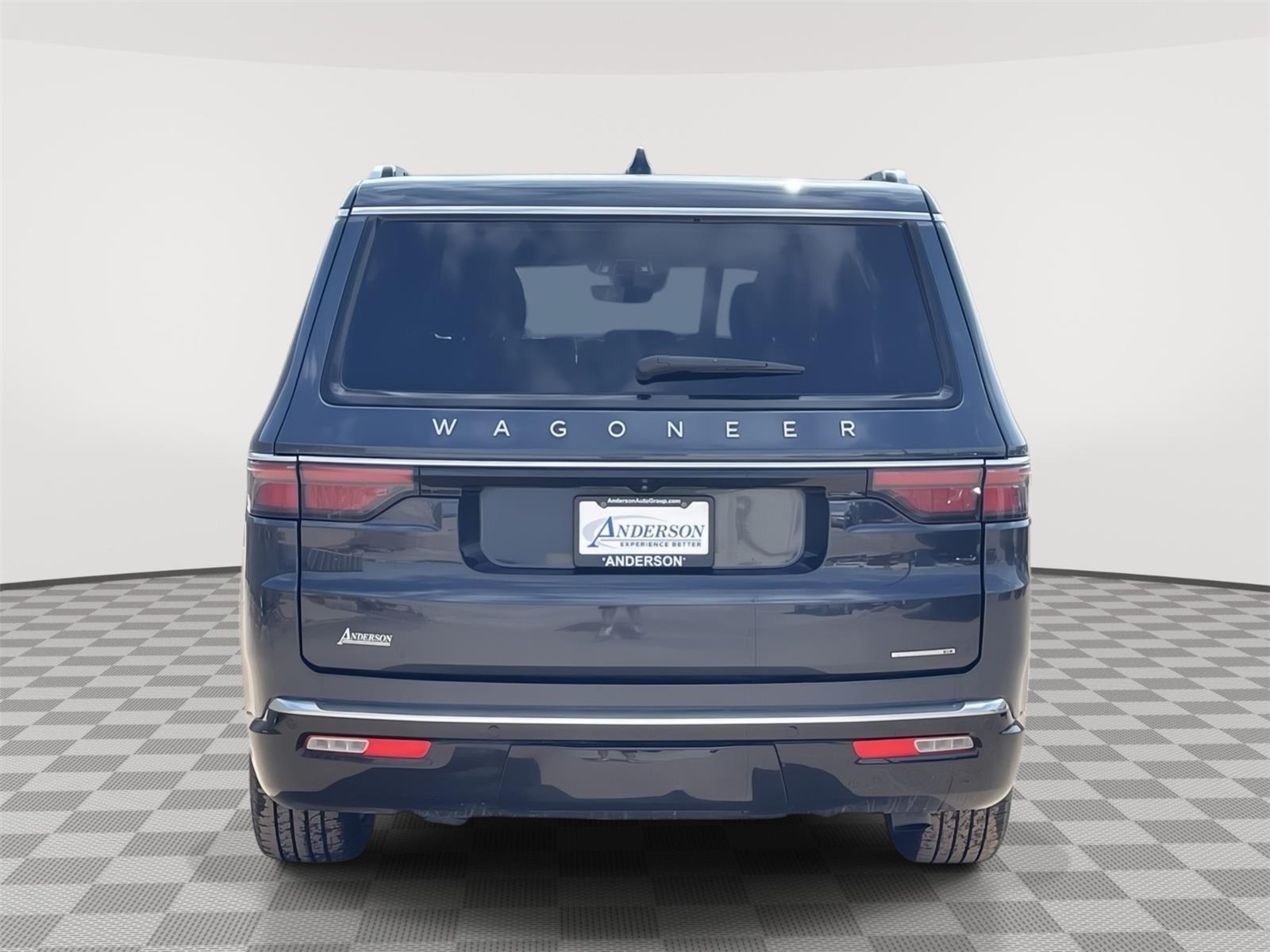 Vehicle photo 5