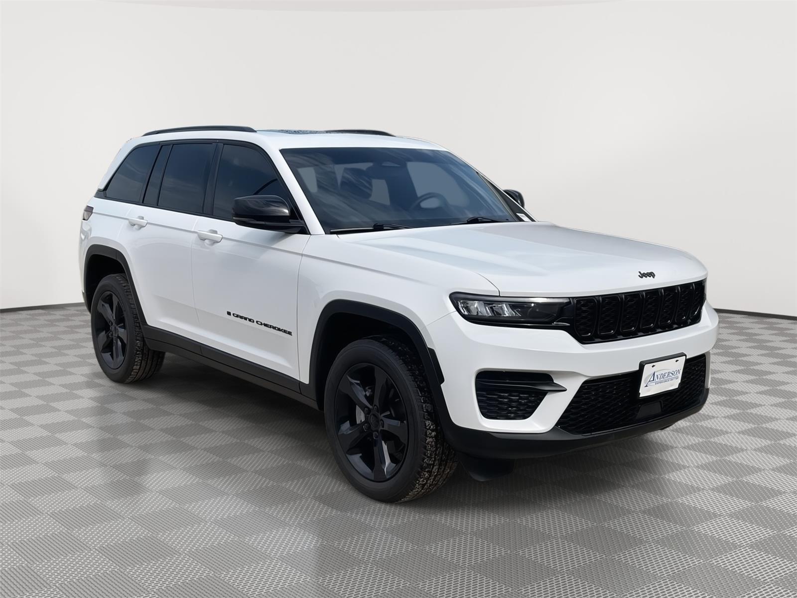 Vehicle photo 8