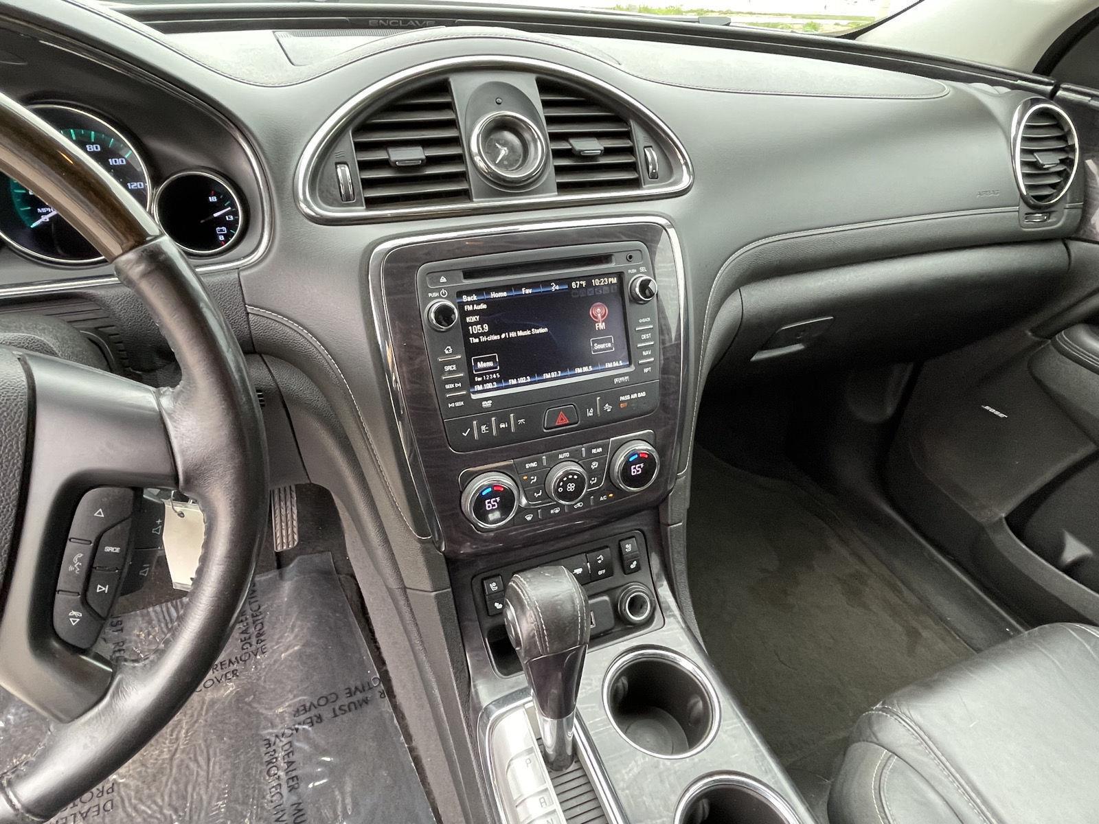 Vehicle photo 14