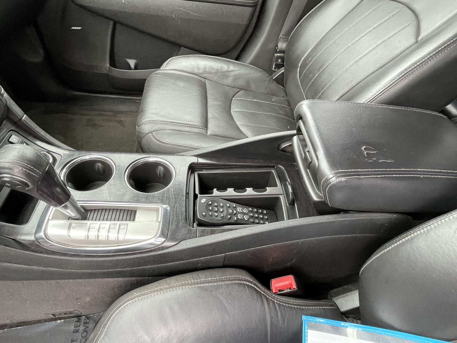 Vehicle photo 15