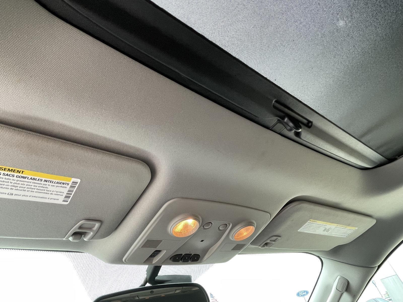 Vehicle photo 16