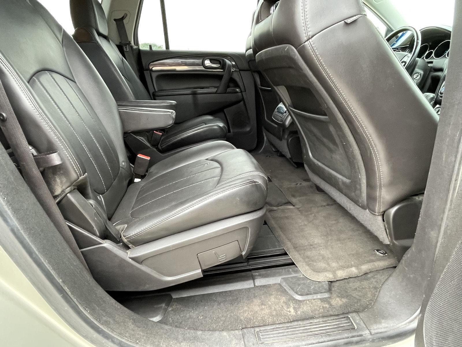 Vehicle photo 19