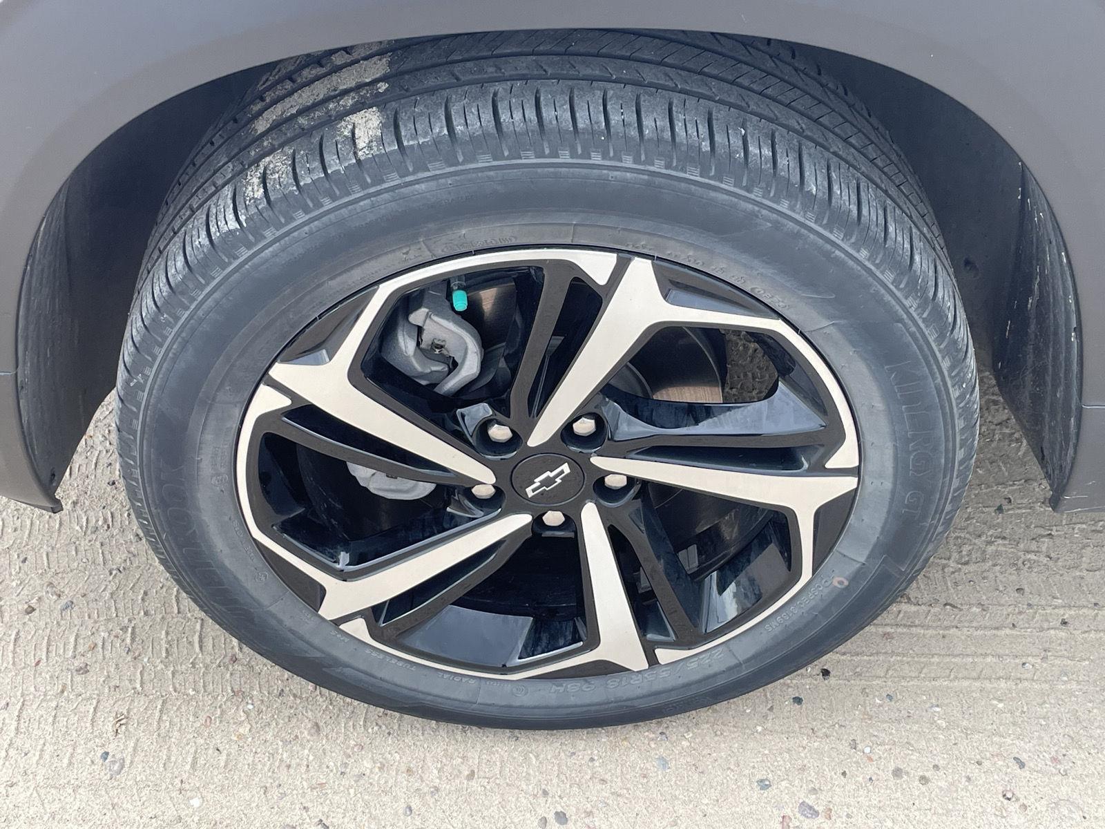 Vehicle photo 10