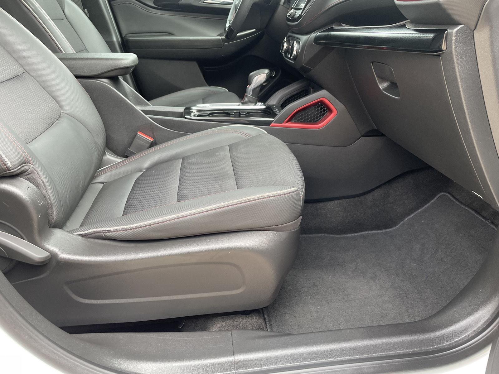 Vehicle photo 20