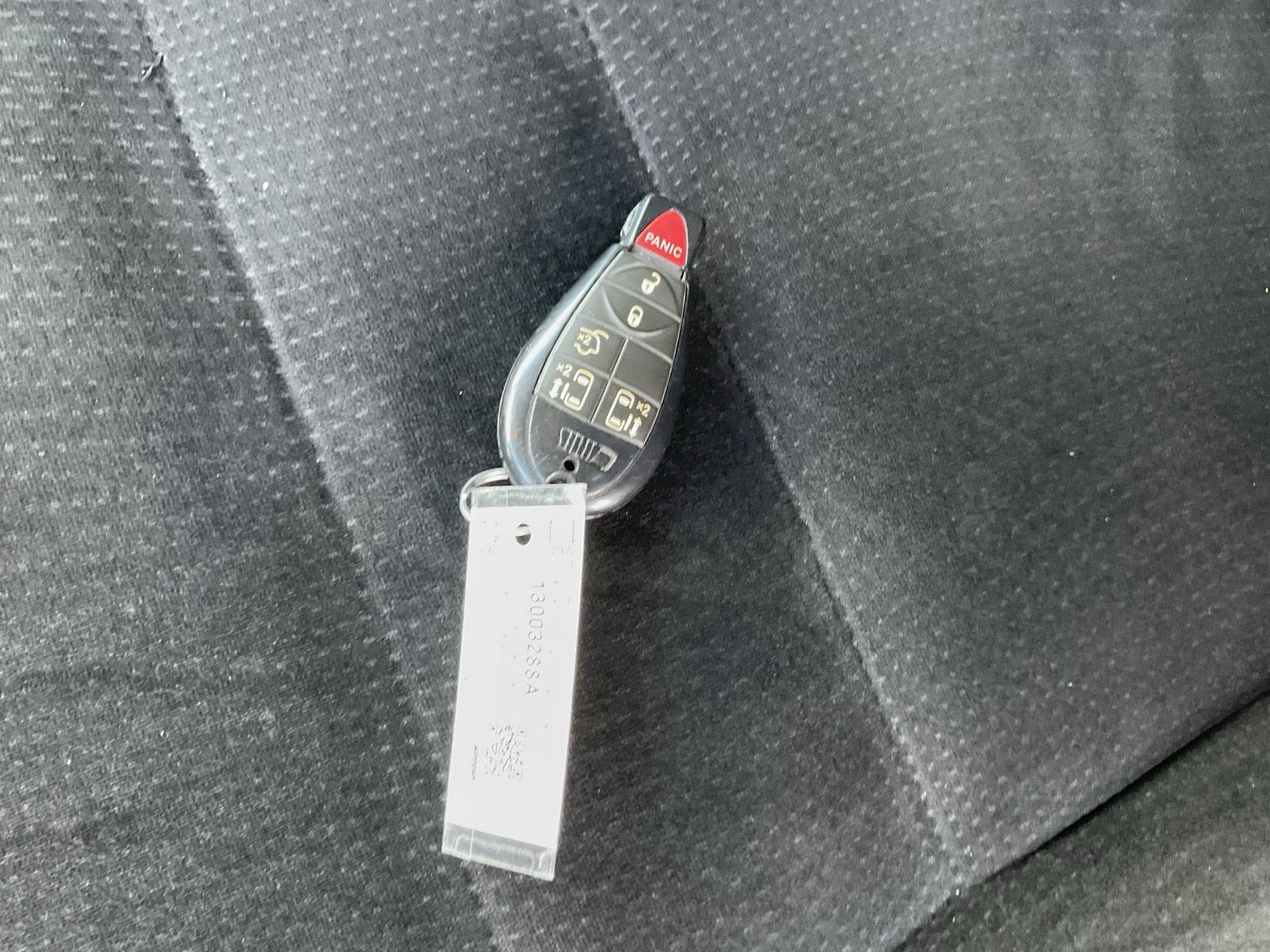 Vehicle photo 12
