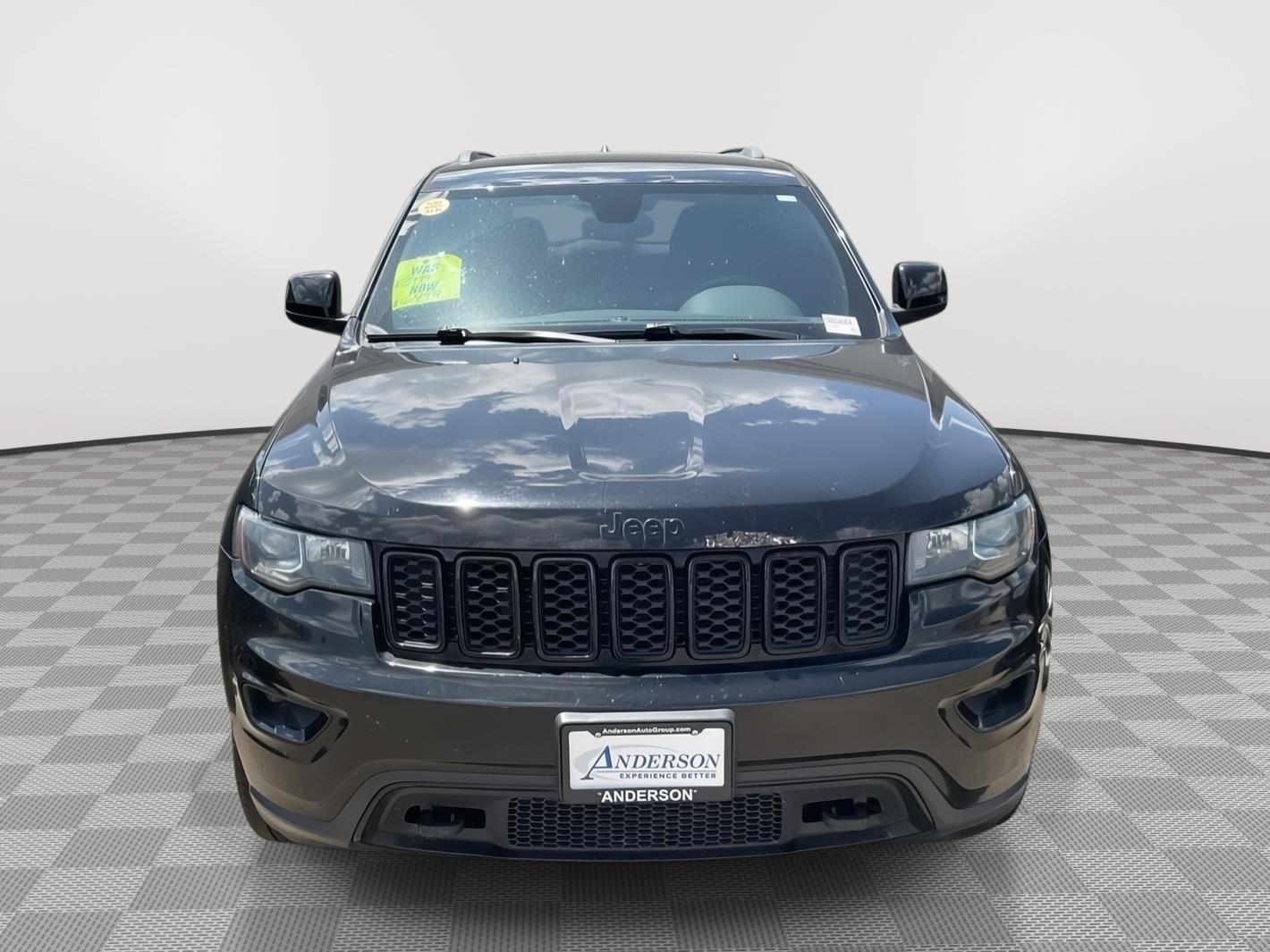 Vehicle photo 2