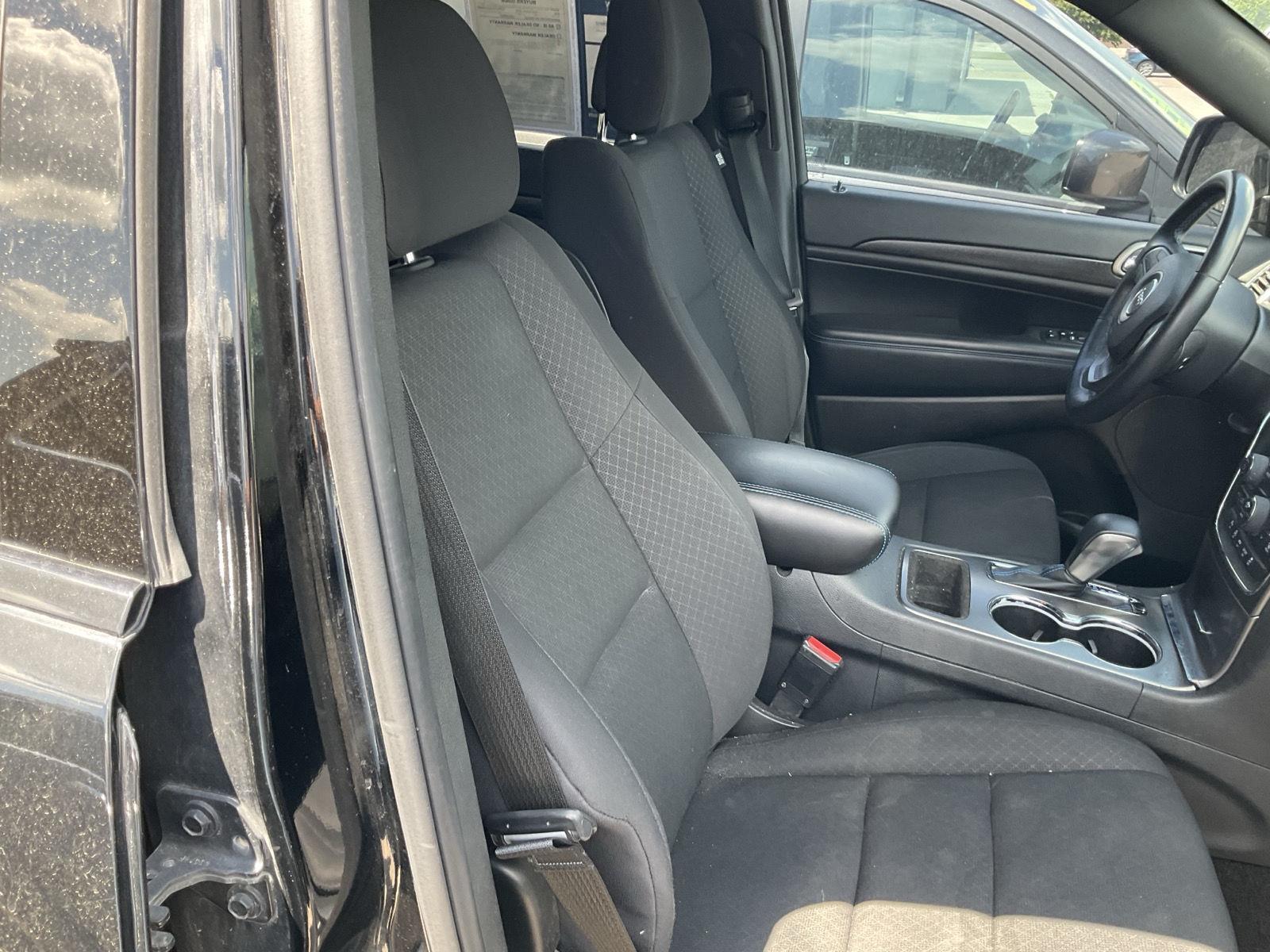 Vehicle photo 5