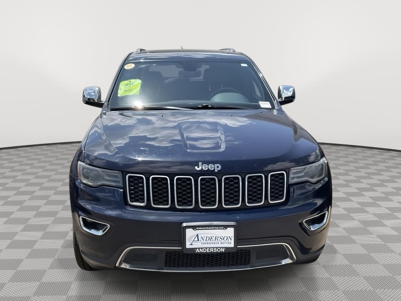Vehicle photo 2