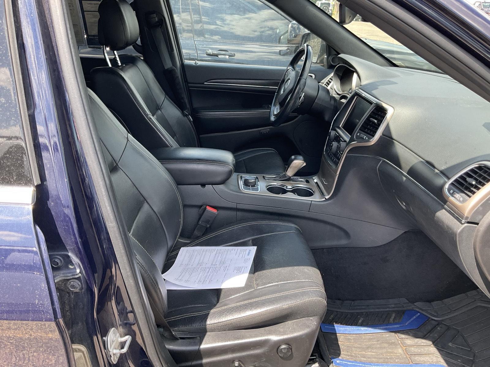 Vehicle photo 4
