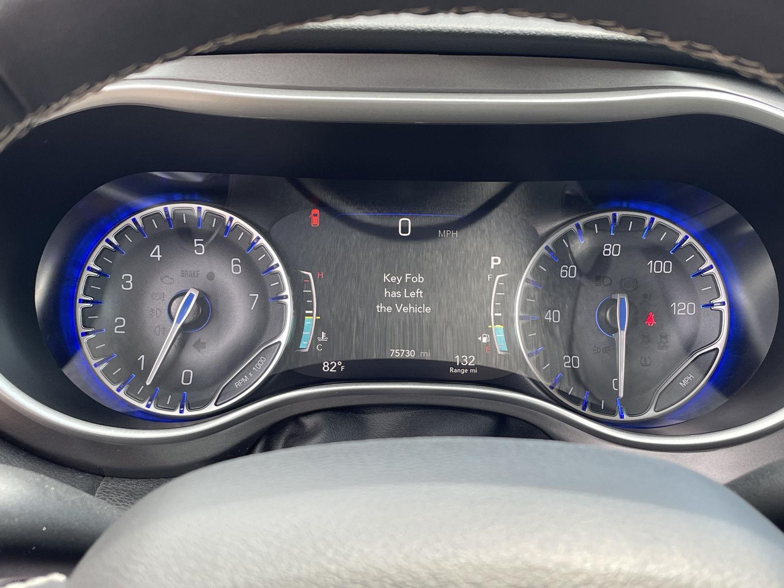 Vehicle photo 3