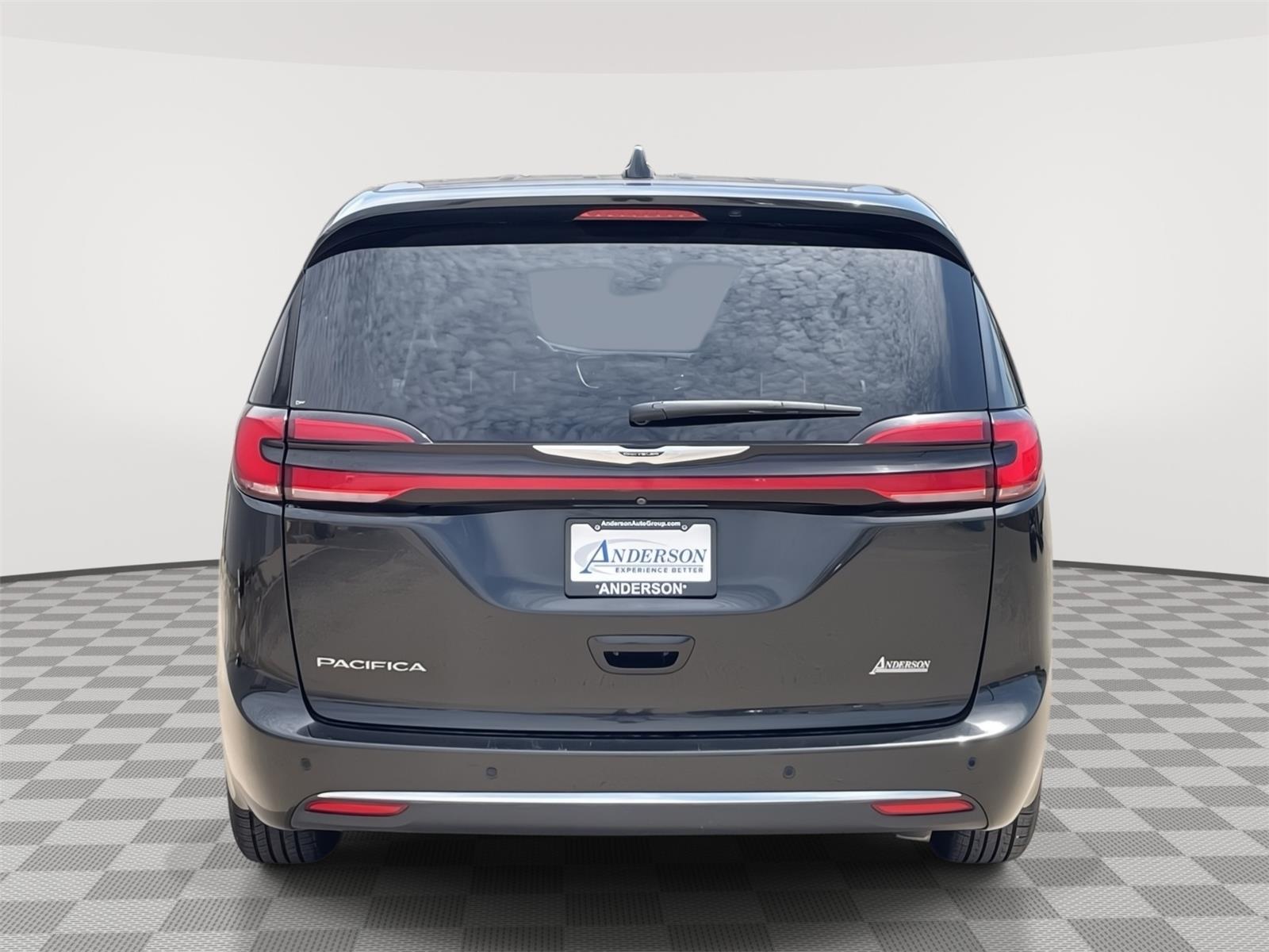 Vehicle photo 5