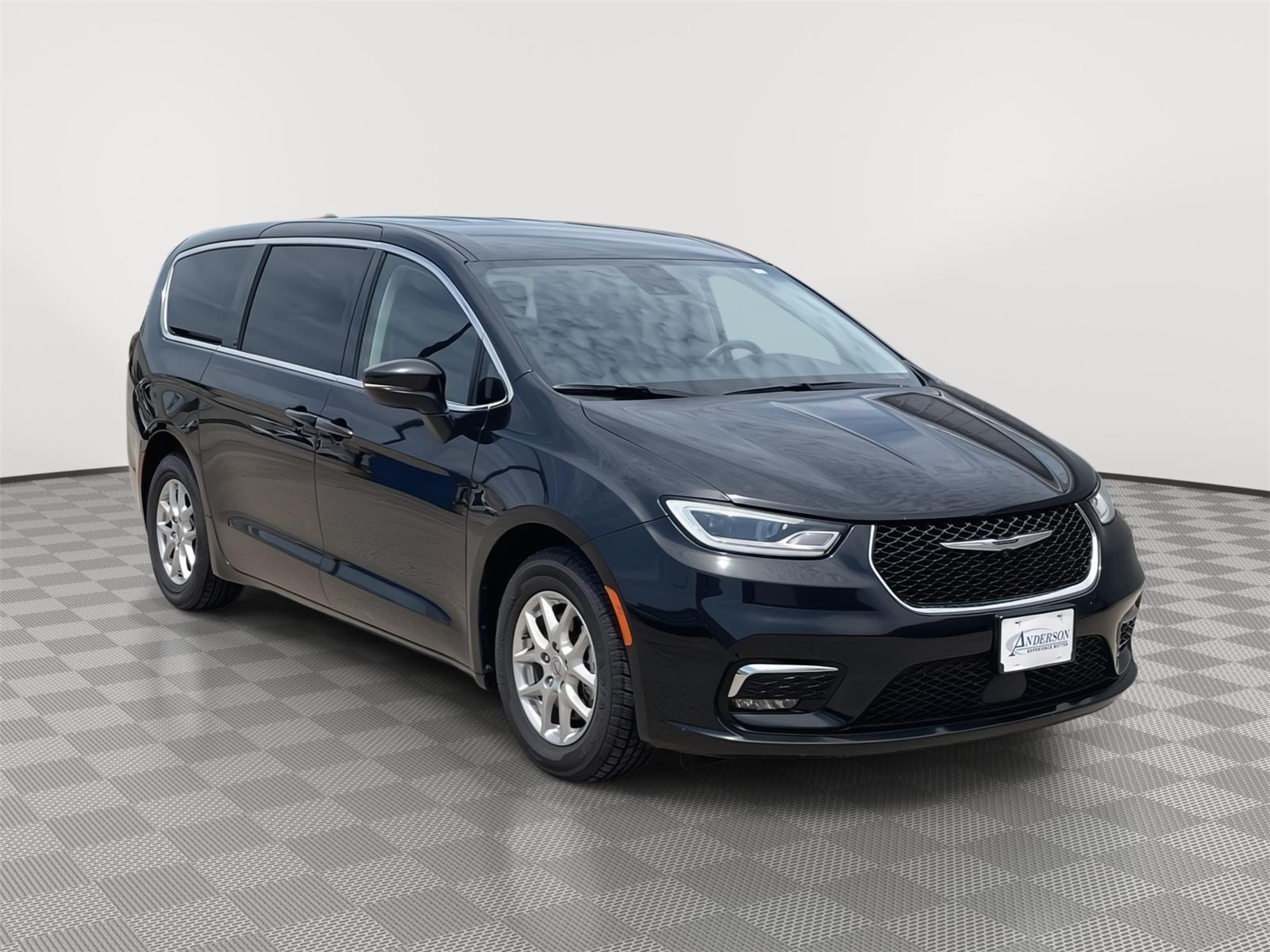 Vehicle photo 8