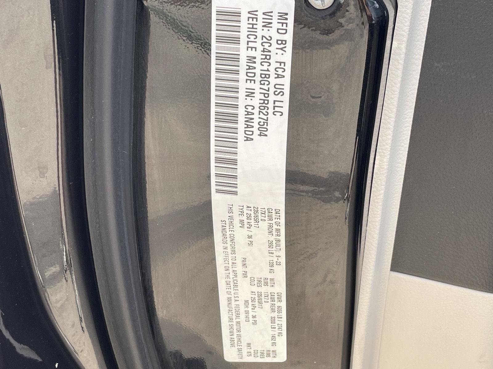 Vehicle photo 11
