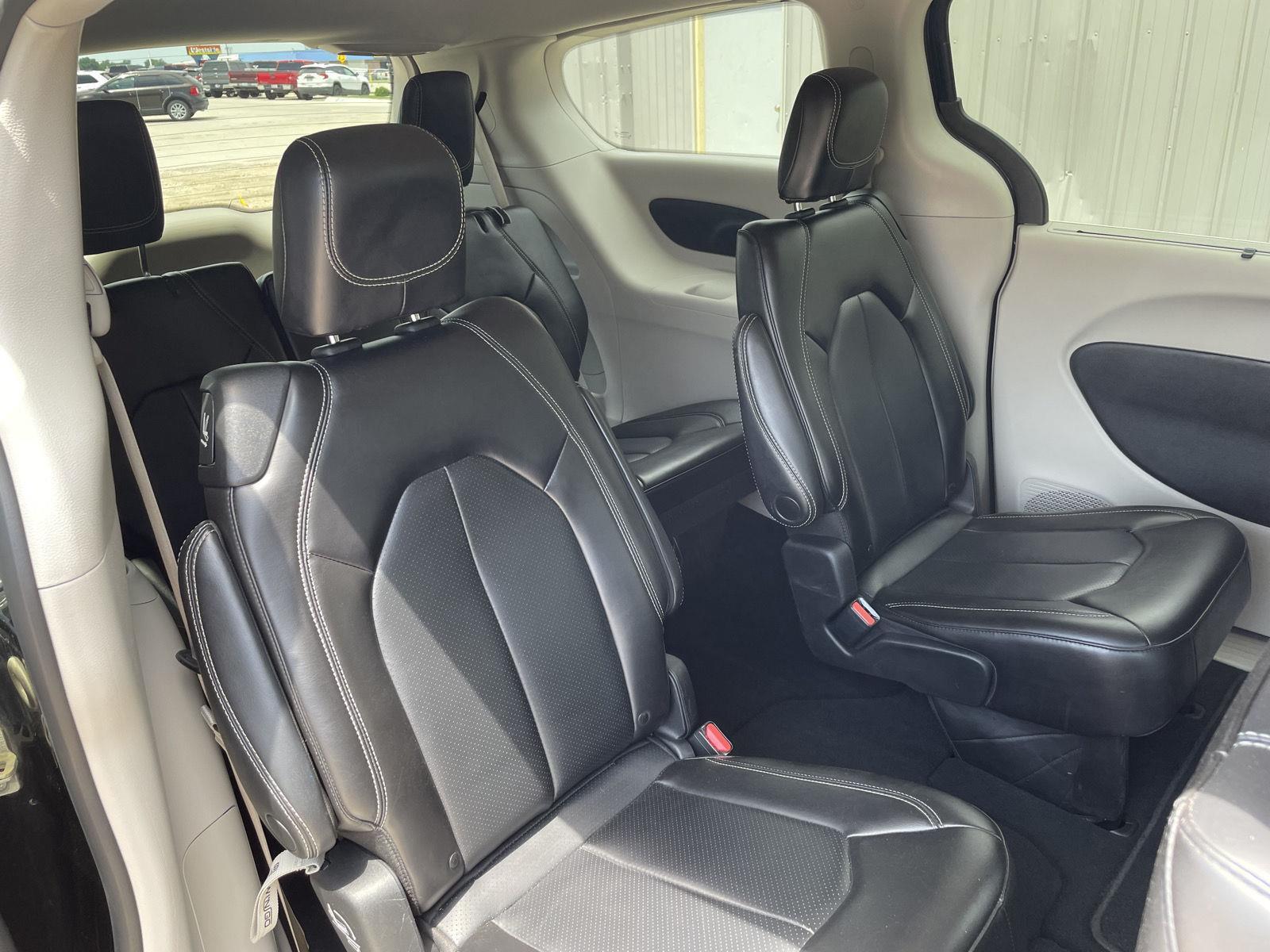 Vehicle photo 22