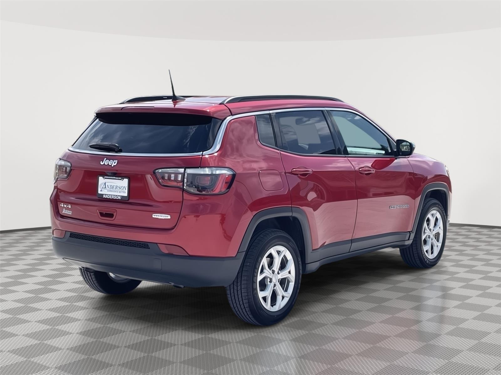 Vehicle photo 6