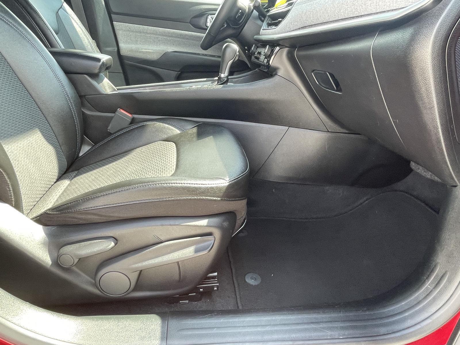 Vehicle photo 20