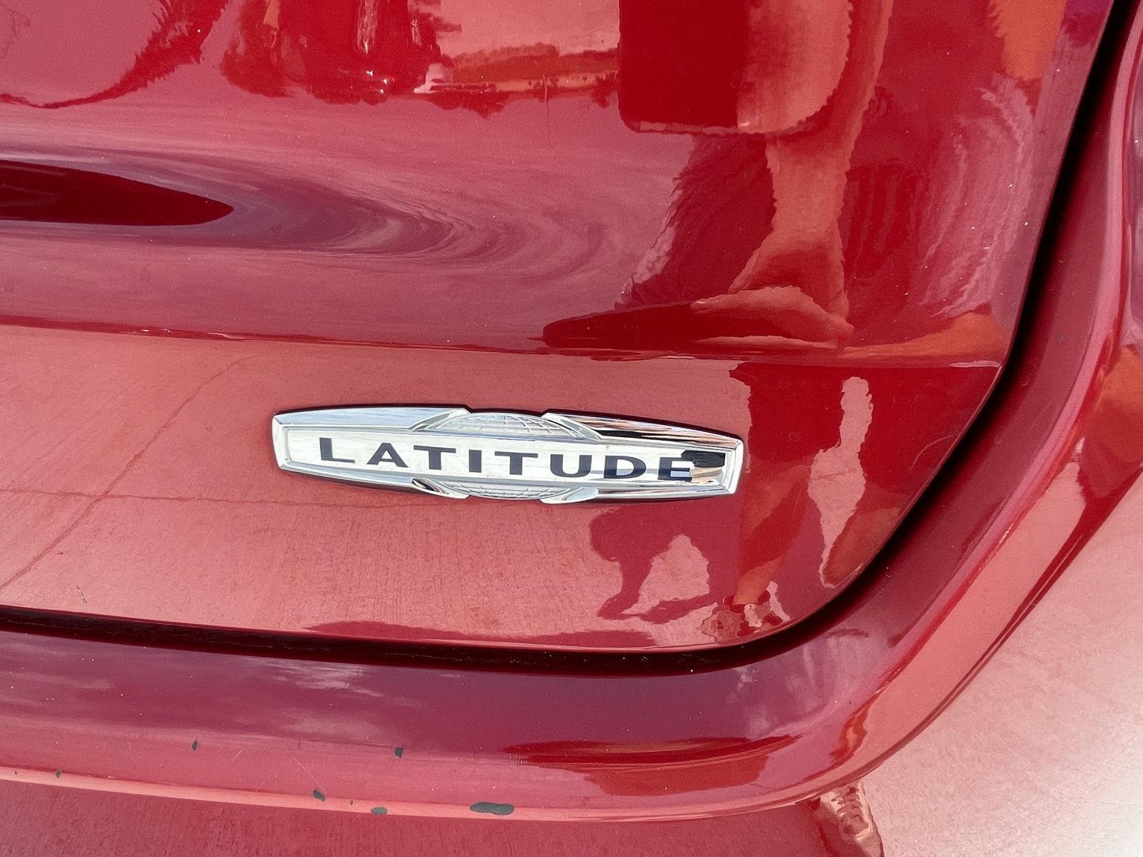 Vehicle photo 22
