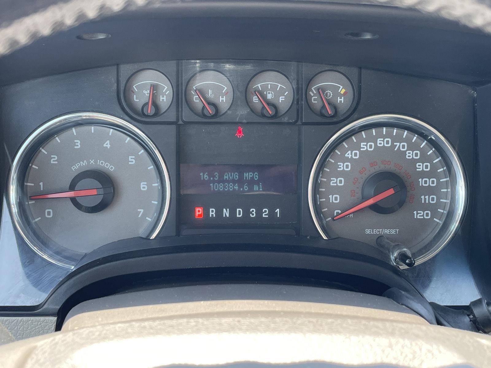 Vehicle photo 3