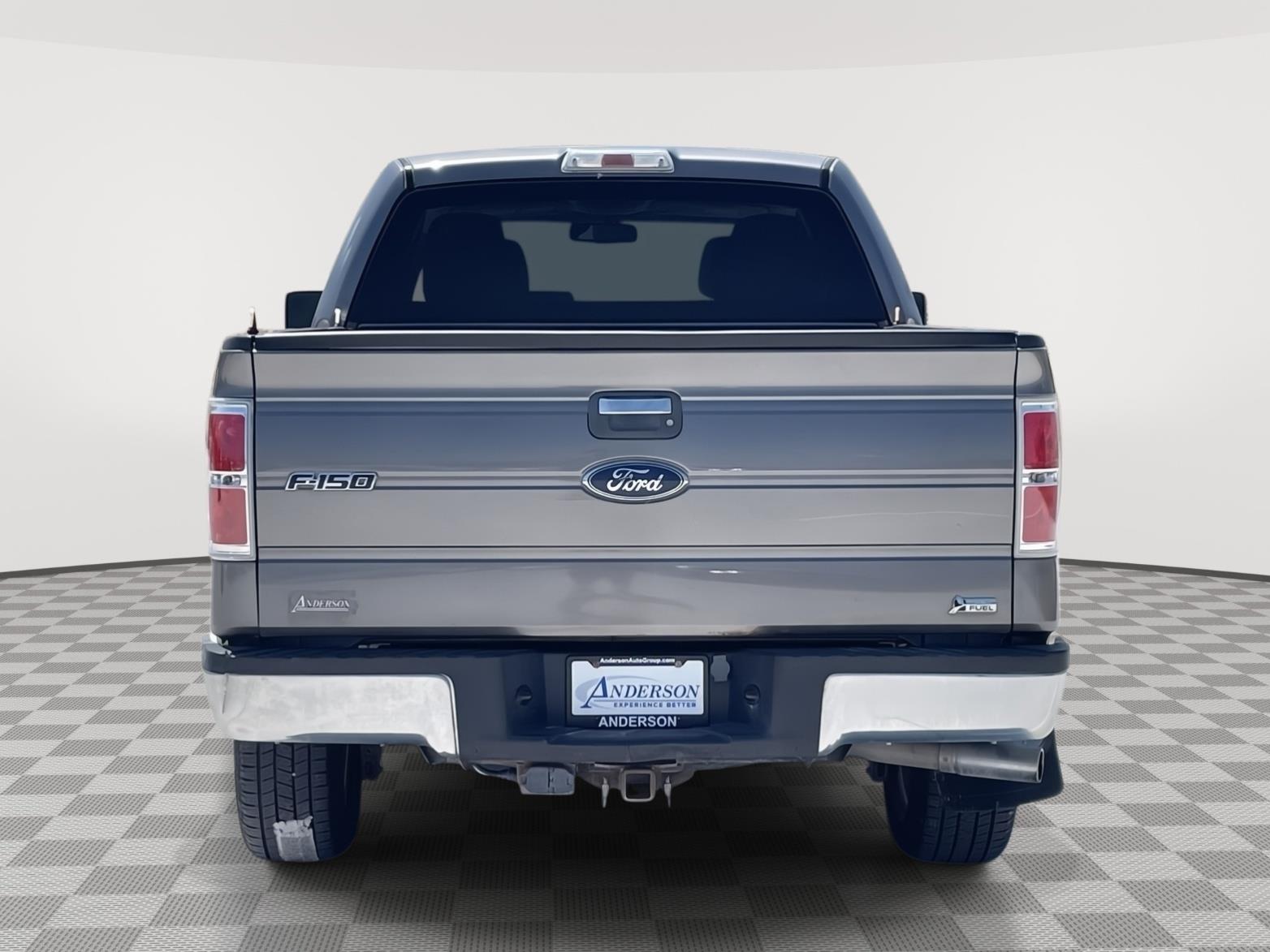 Vehicle photo 5