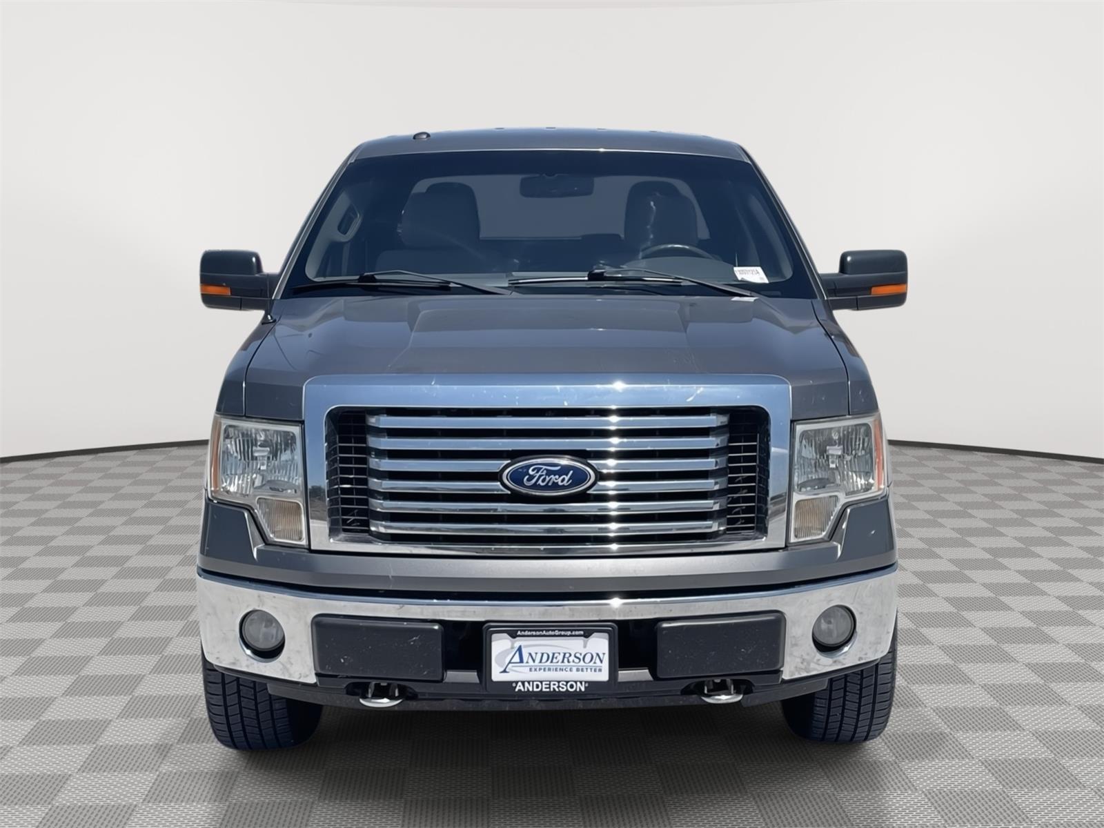 Vehicle photo 9