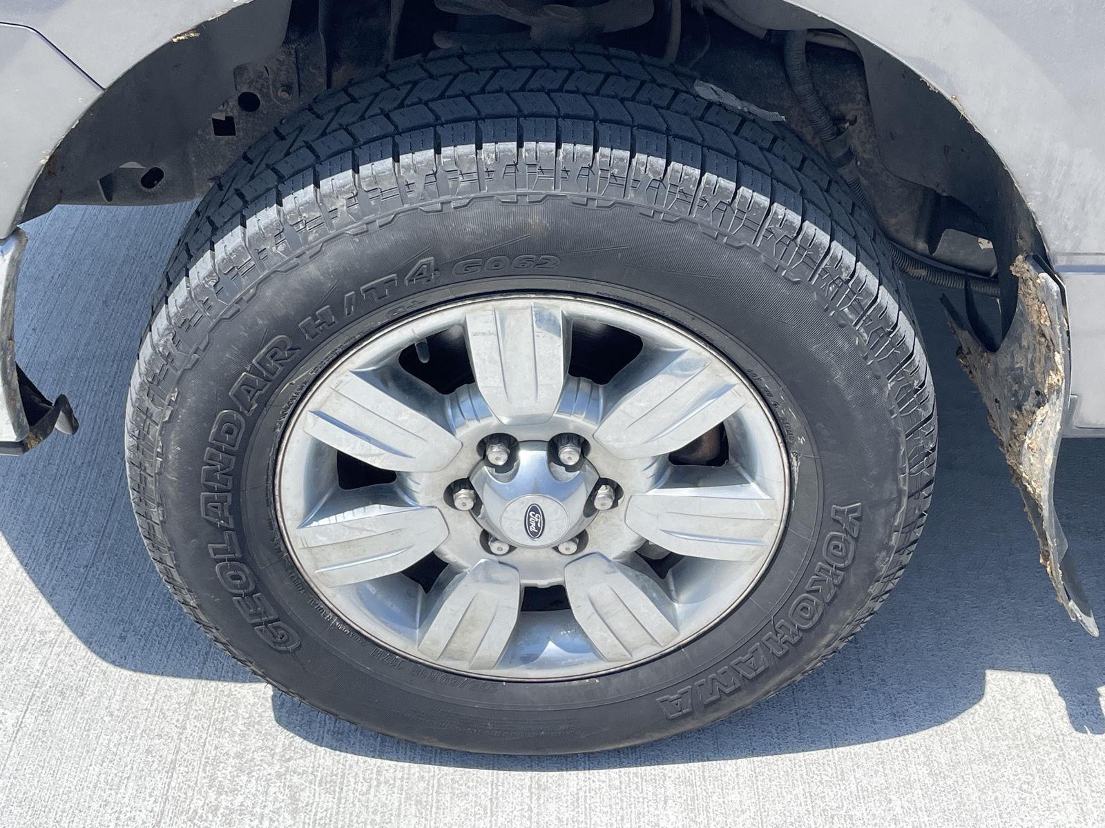 Vehicle photo 10