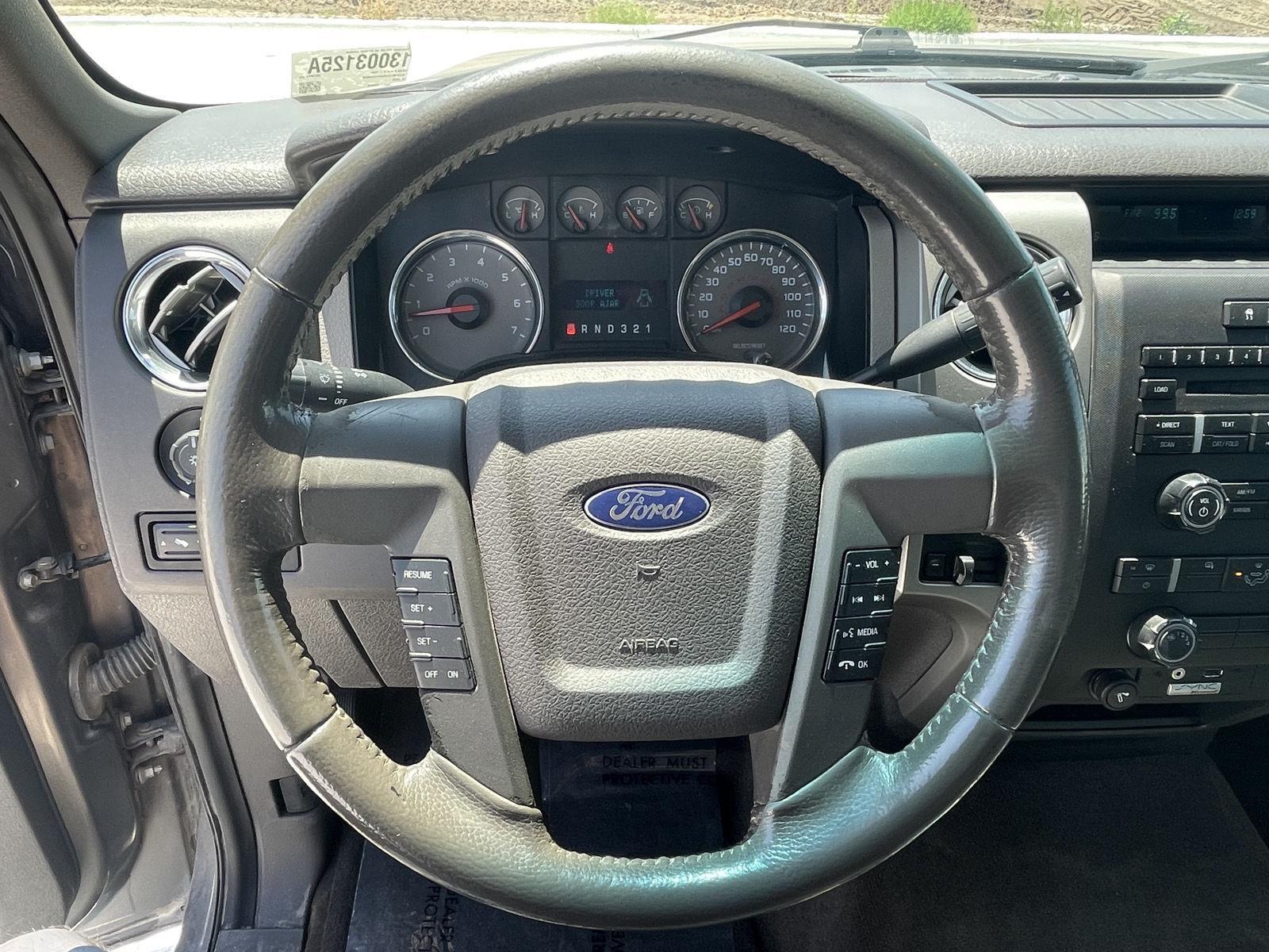Vehicle photo 13