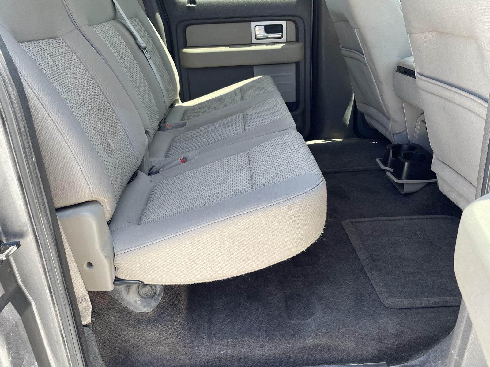 Vehicle photo 17
