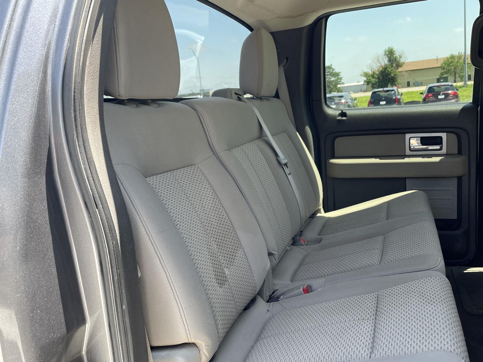 Vehicle photo 18