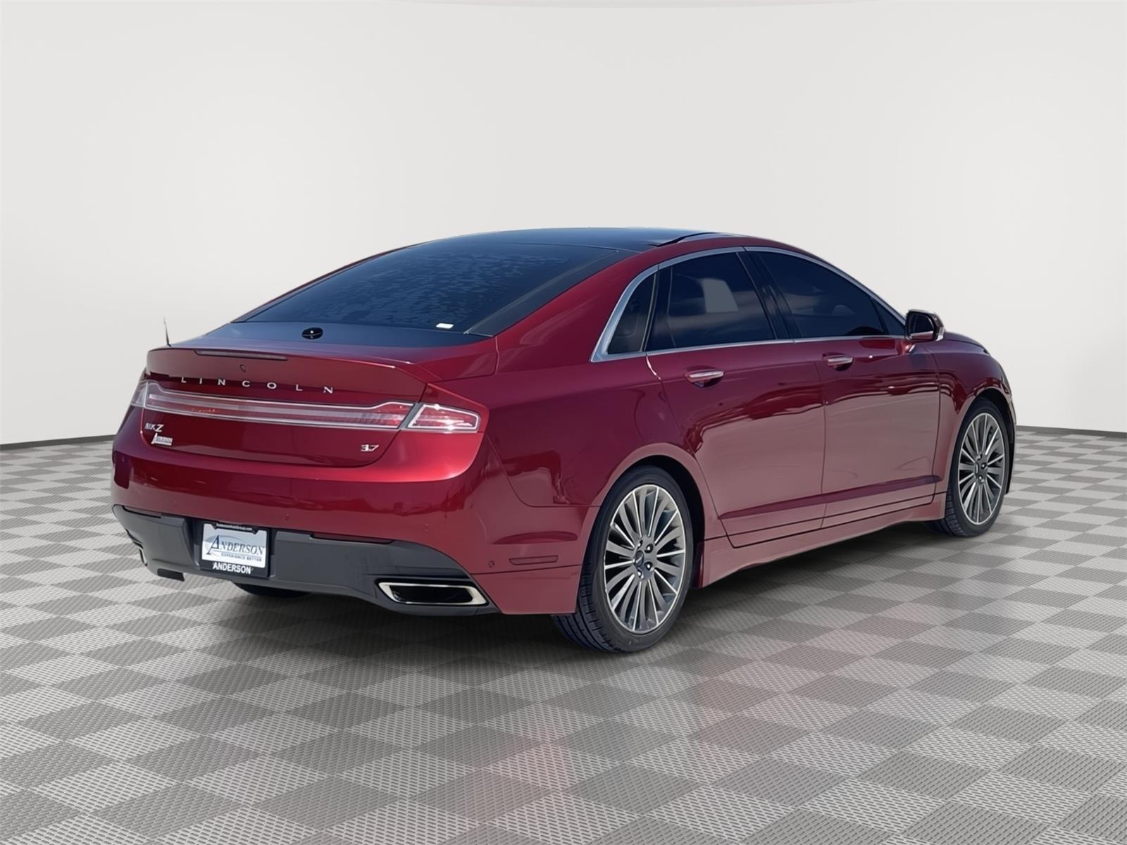 Vehicle photo 6