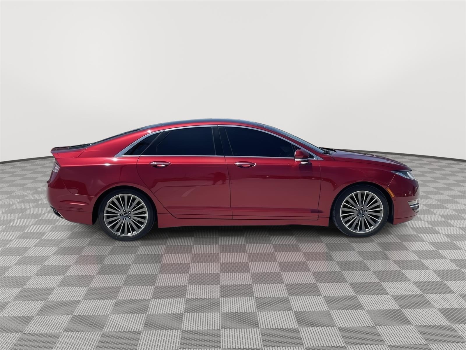 Vehicle photo 7