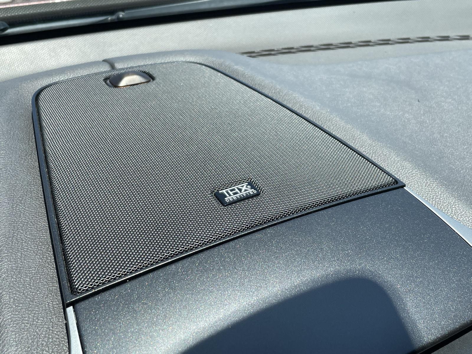 Vehicle photo 15