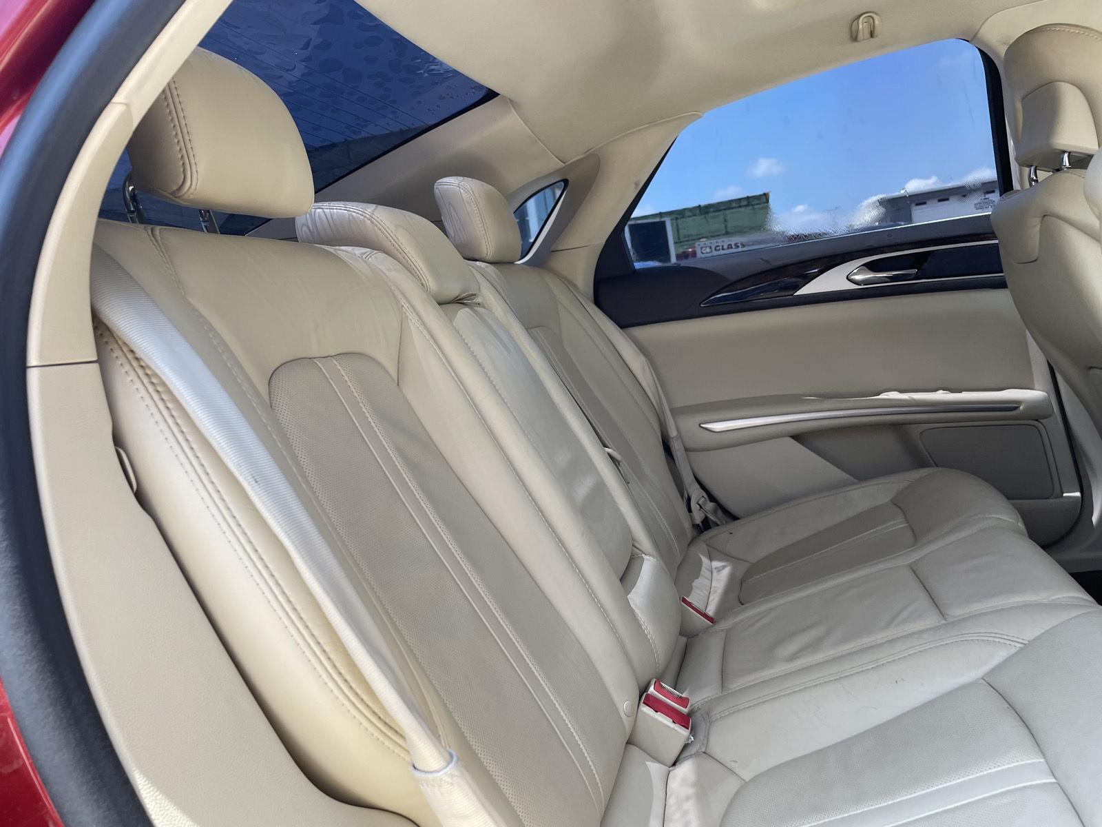 Vehicle photo 20