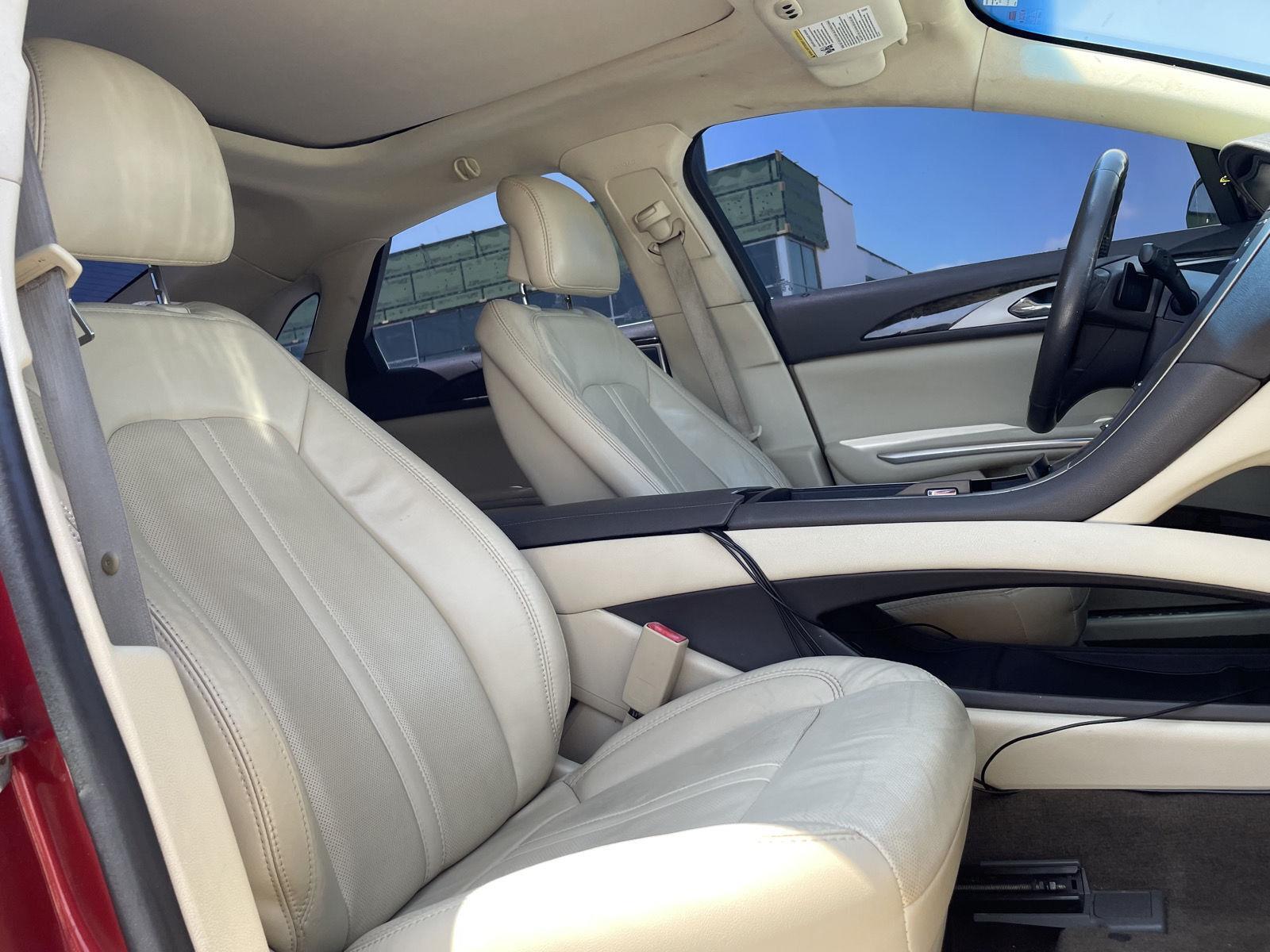 Vehicle photo 22