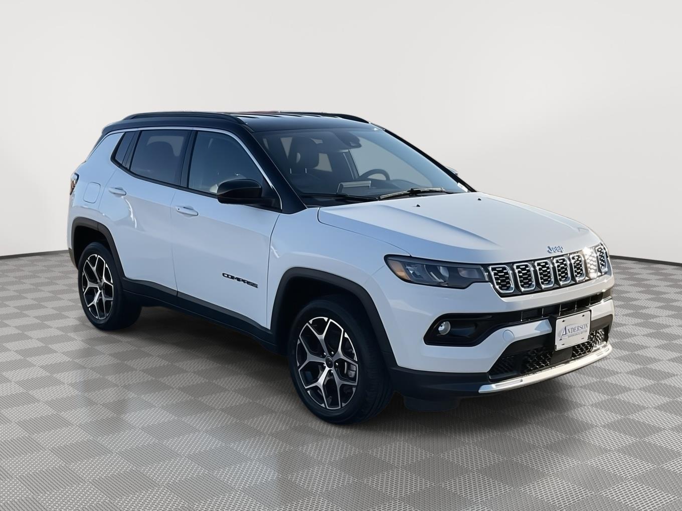 Vehicle photo 7