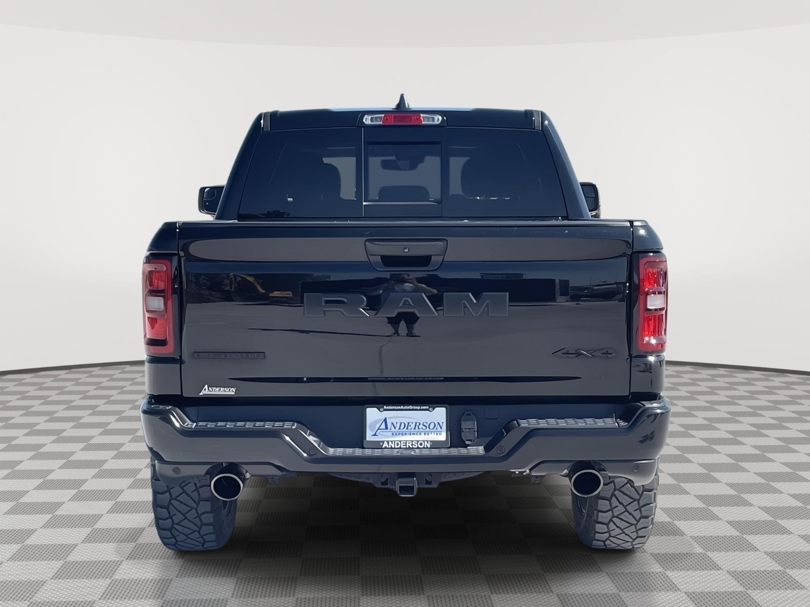 Vehicle photo 5