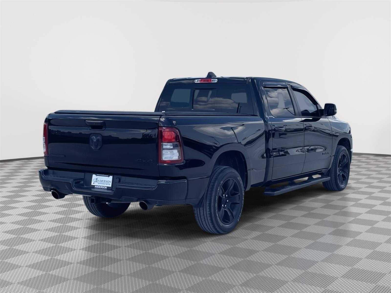 Vehicle photo 6