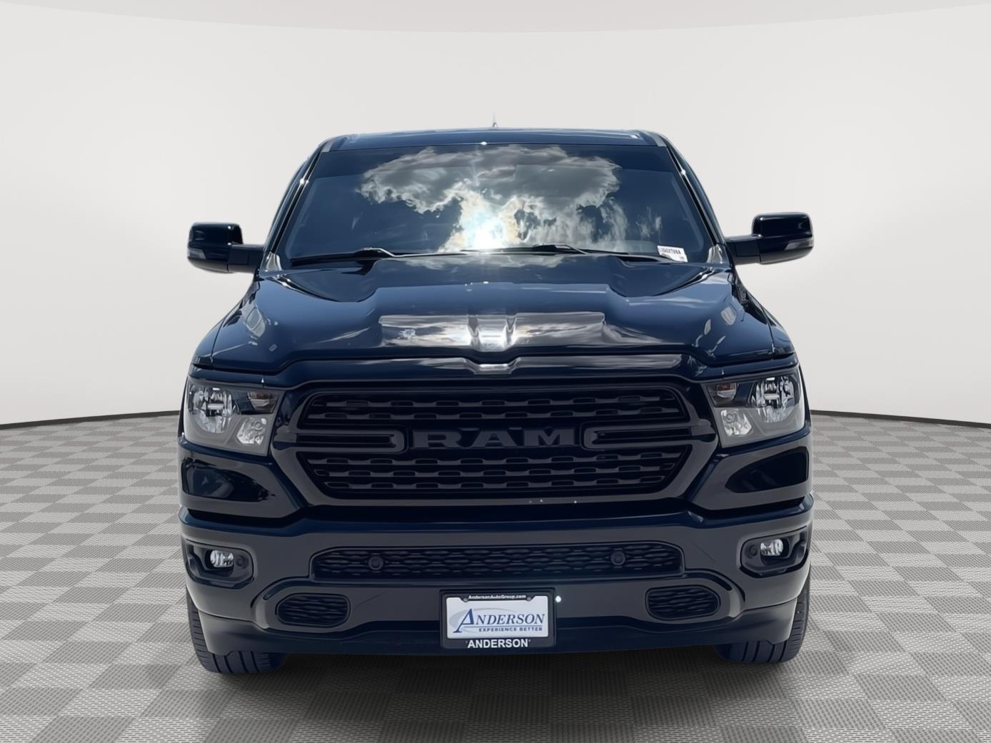 Vehicle photo 9