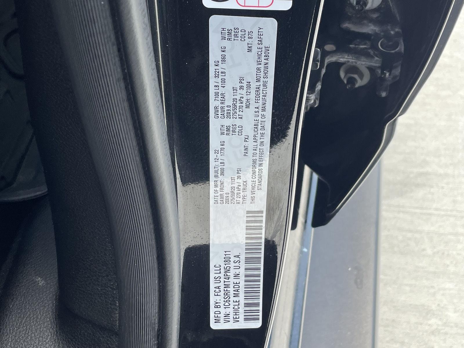 Vehicle photo 11