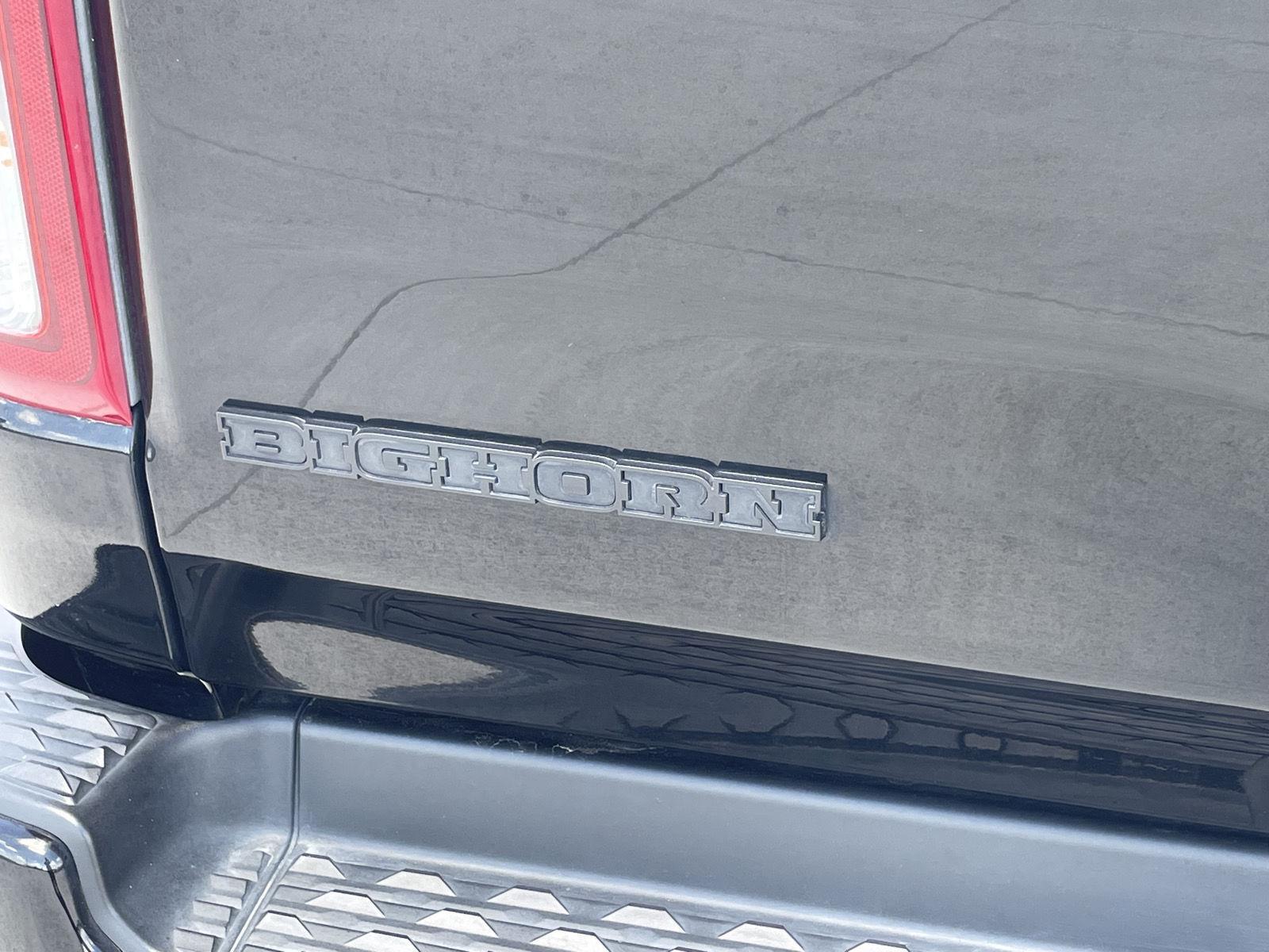Vehicle photo 22