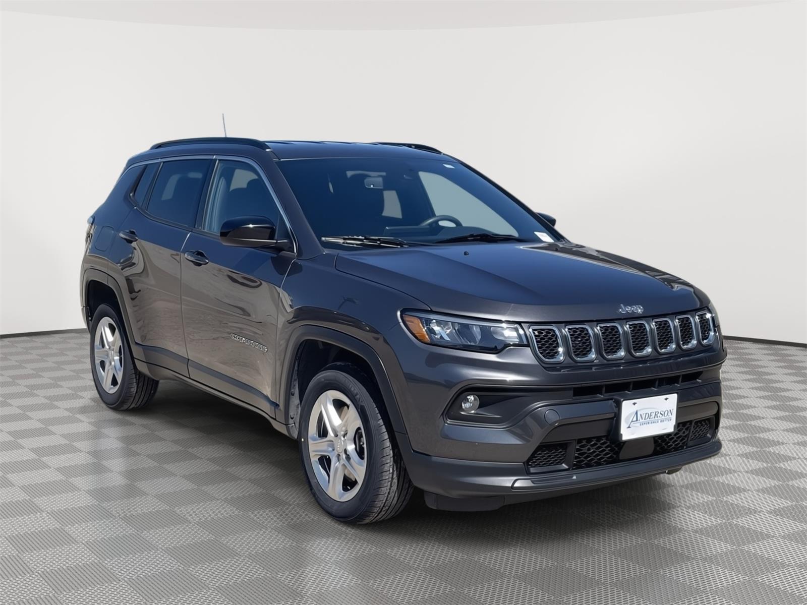Vehicle photo 8