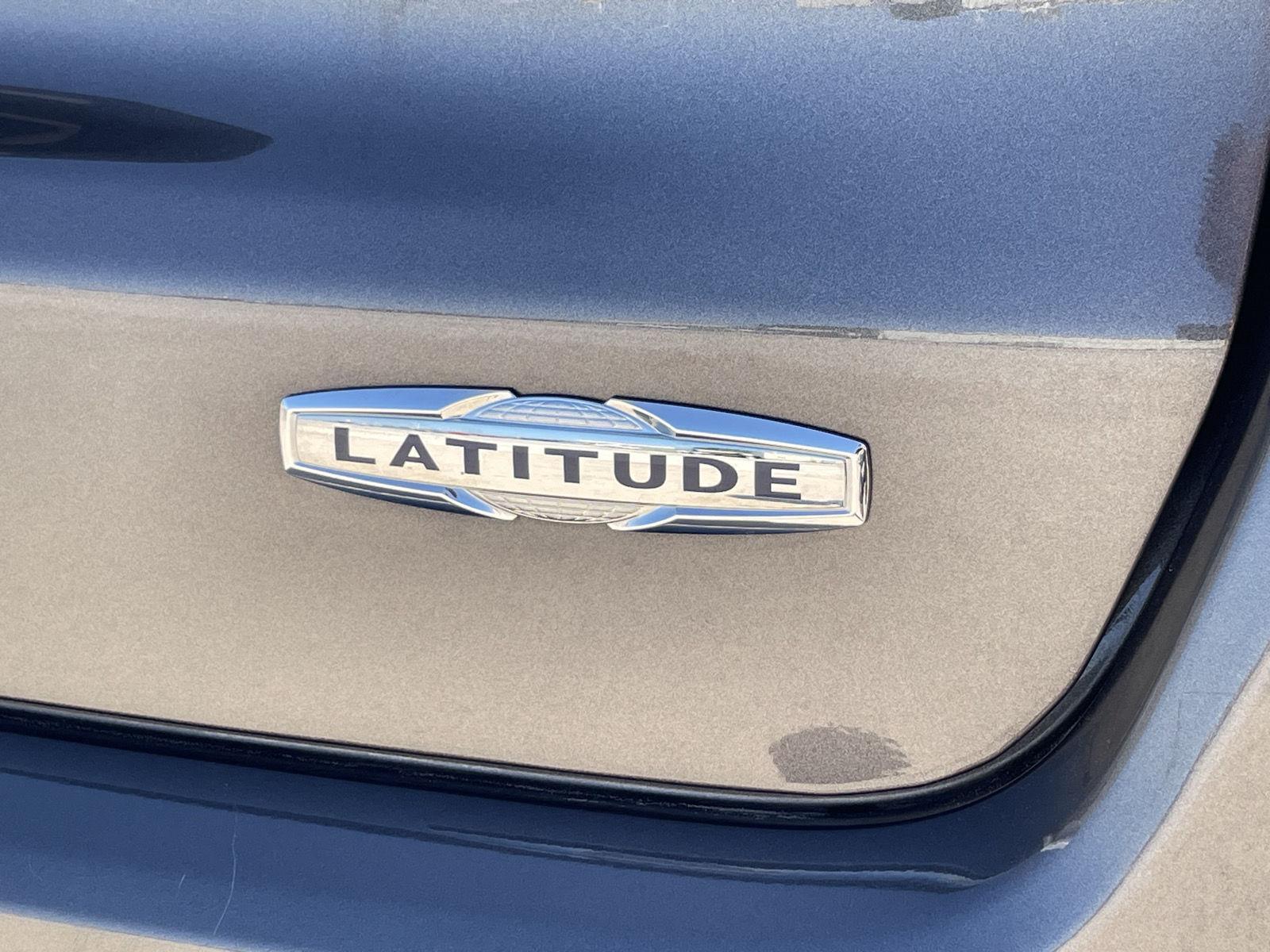 Vehicle photo 21