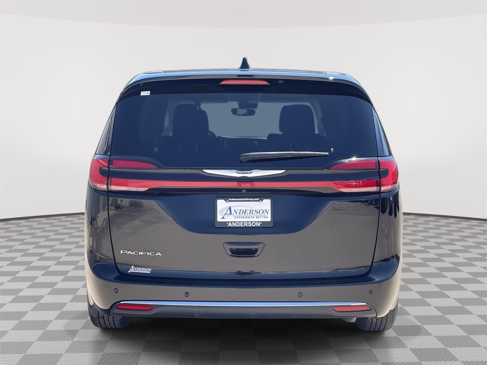 Vehicle photo 5