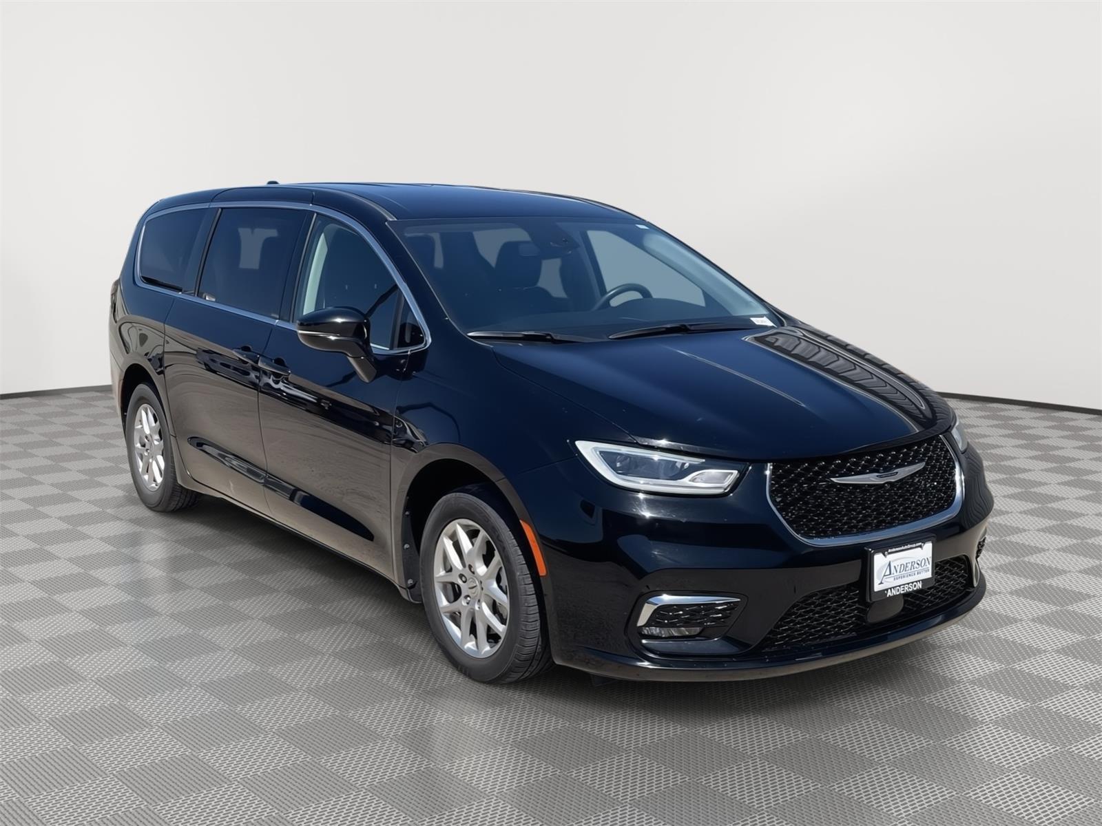 Vehicle photo 8