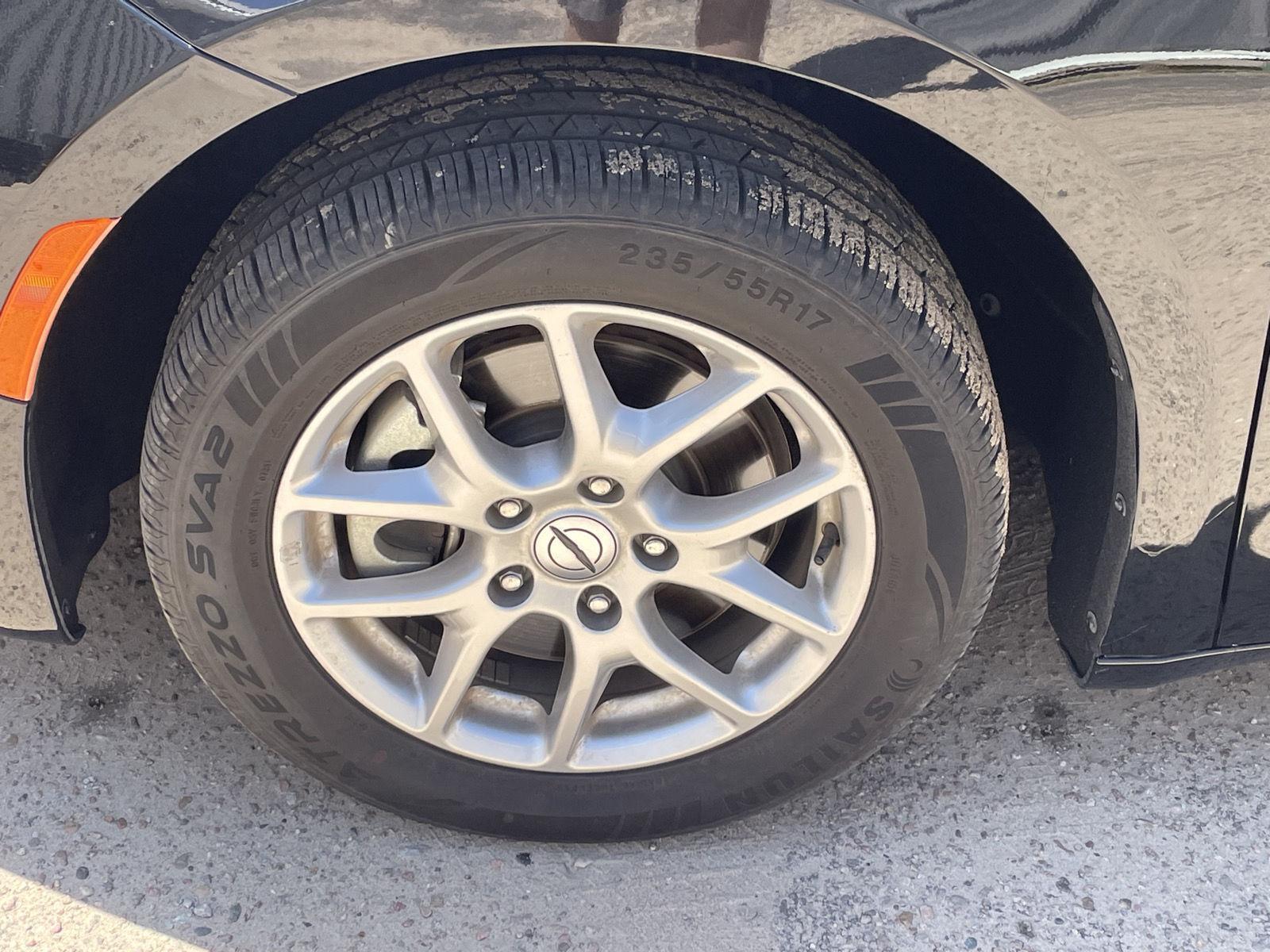 Vehicle photo 10