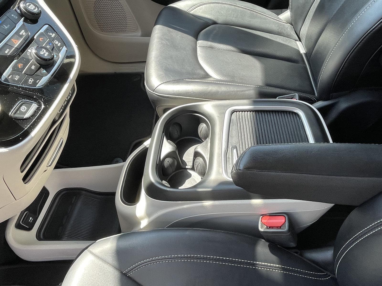 Vehicle photo 15