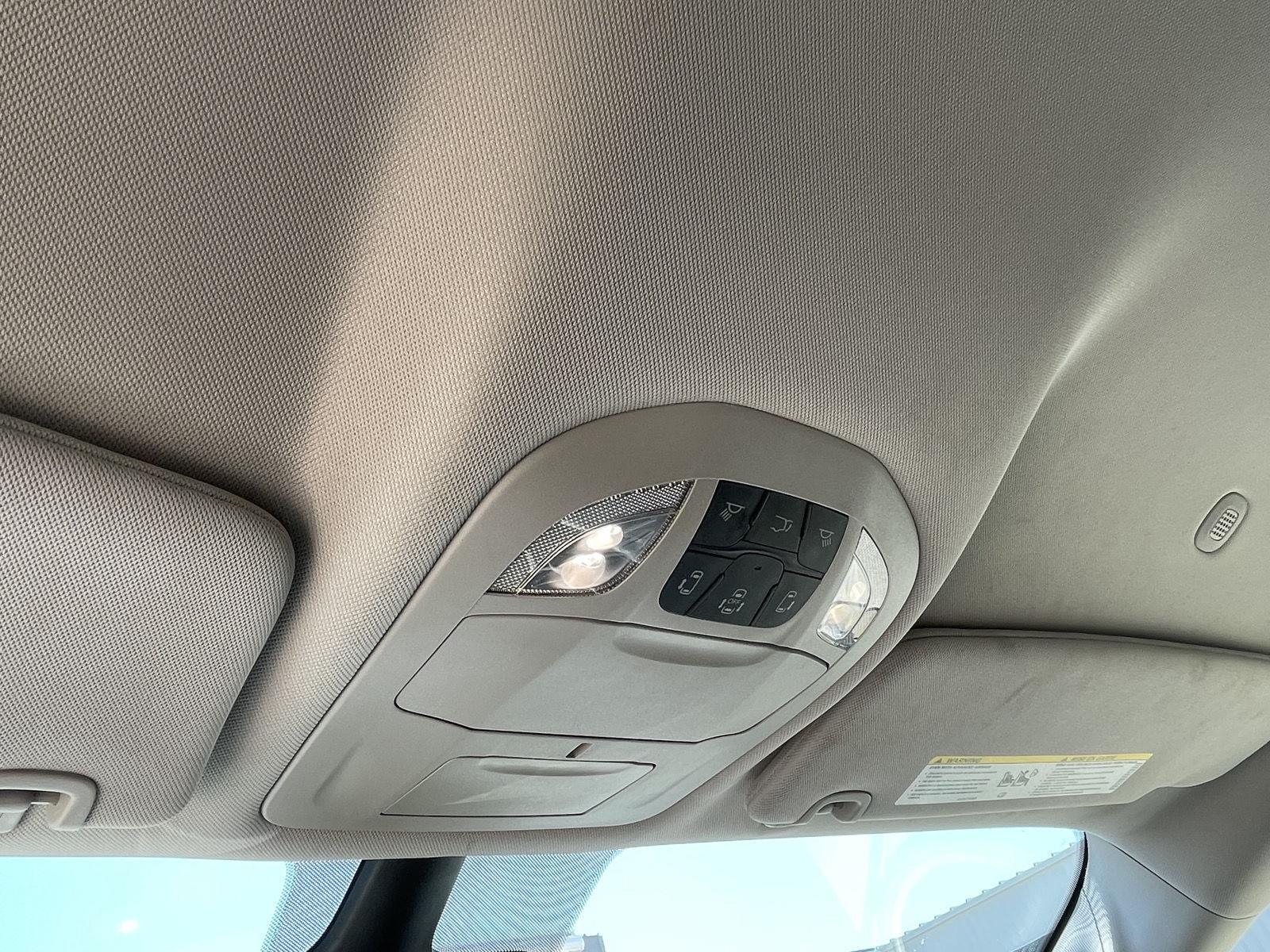 Vehicle photo 16