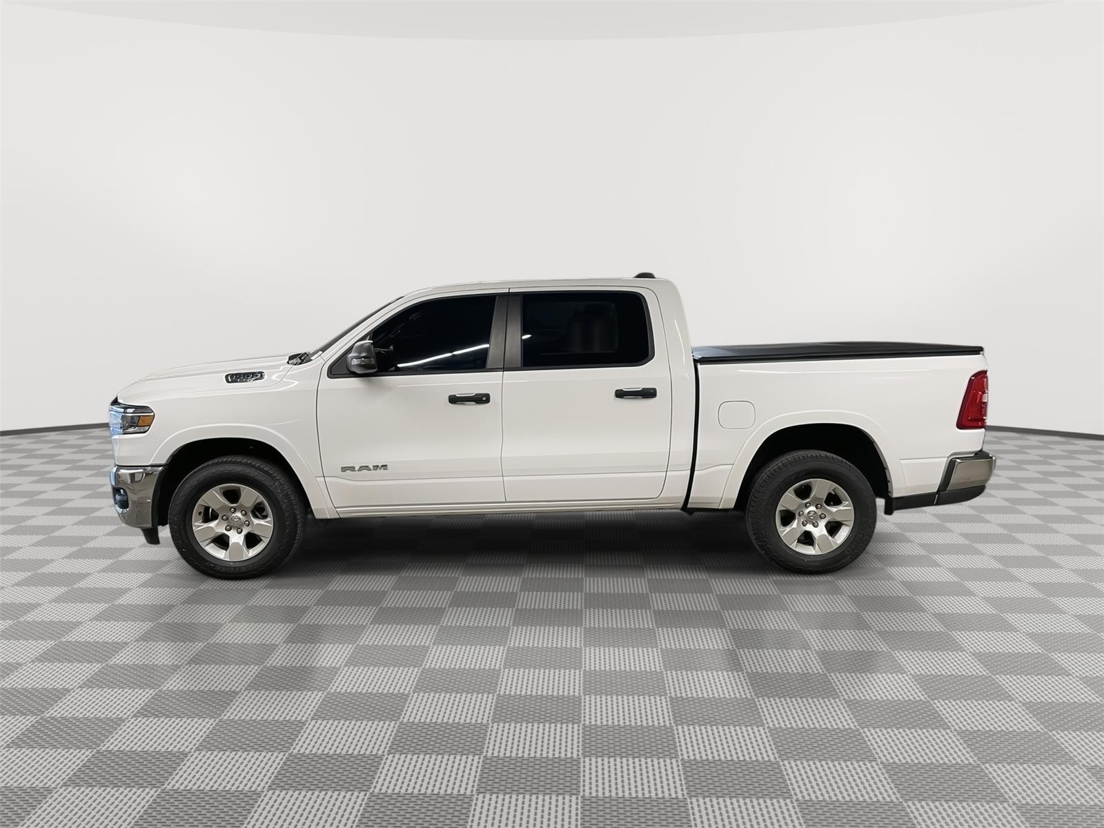 Vehicle photo 2